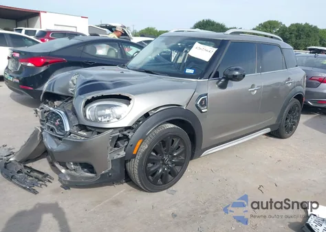 2018 Mini Countryman Cooper S z USA, uszkodzony, nr VIN WMZYT3C37J3E00948